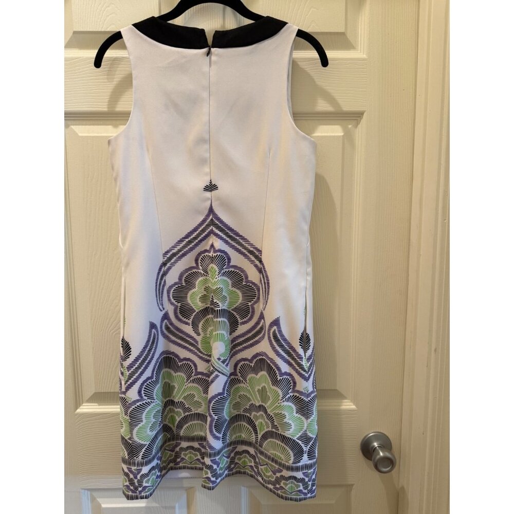 Sleeveless London Times Career Dress With Geometric Floral Print & Black Collar